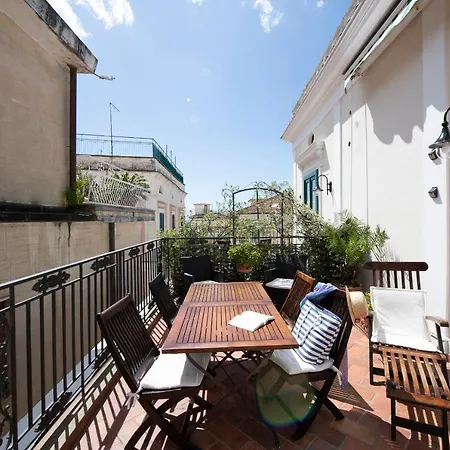 Amalfi Old Square Room & Apartments , 73 Steps From The Street-3